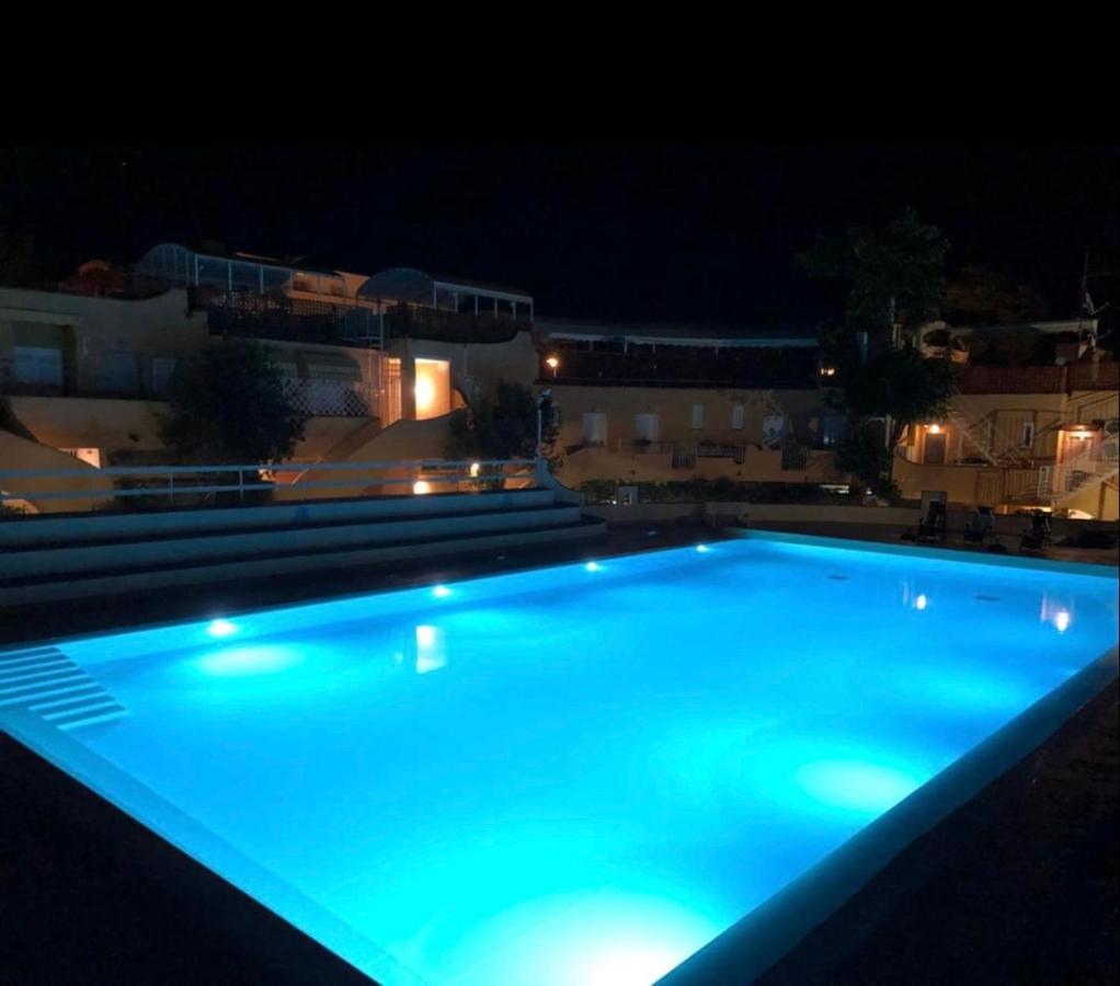 Appartamento Ashur Mondello ปาแลร์โม ภายนอก รูปภาพ