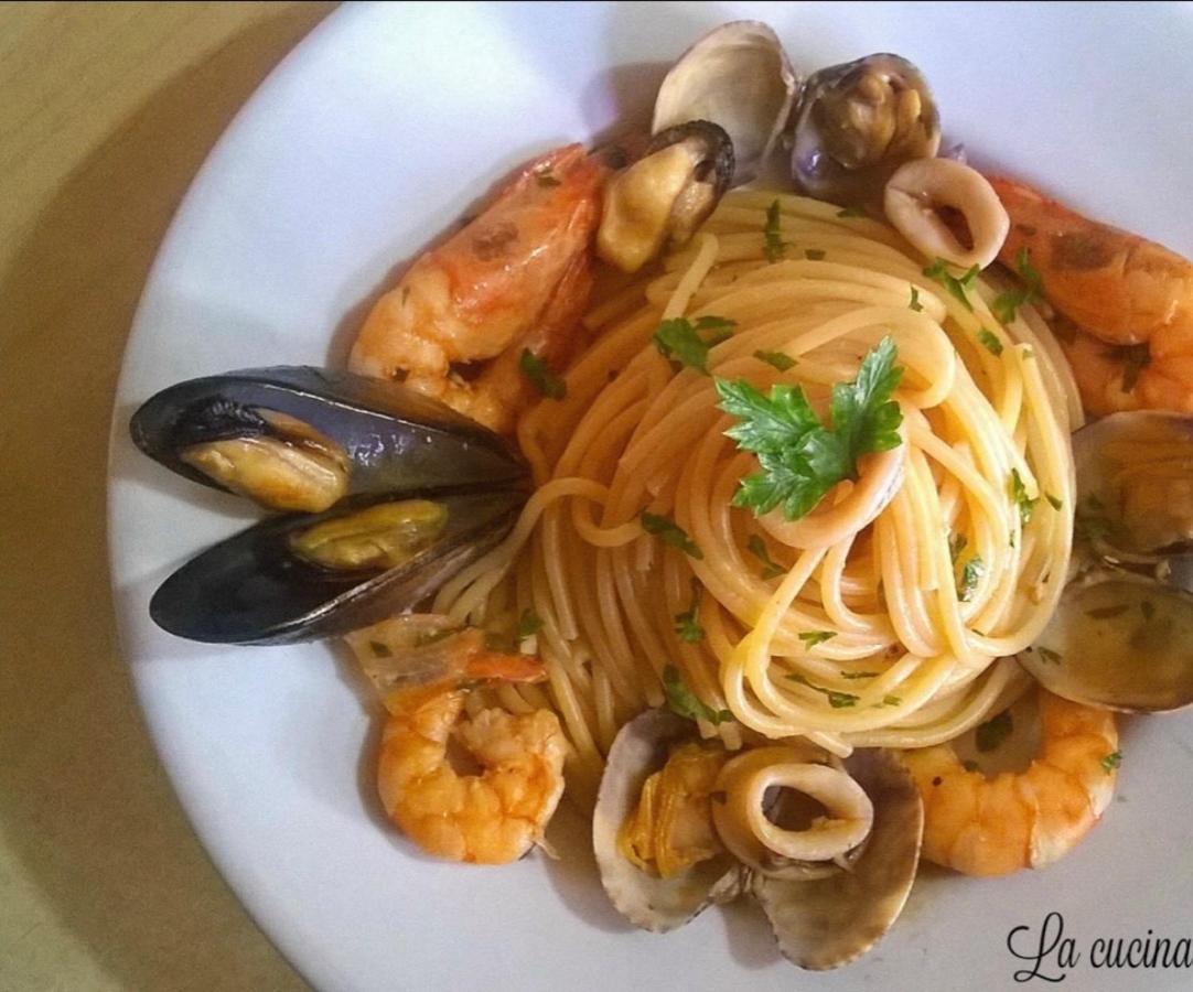 Appartamento Ashur Mondello ปาแลร์โม ภายนอก รูปภาพ